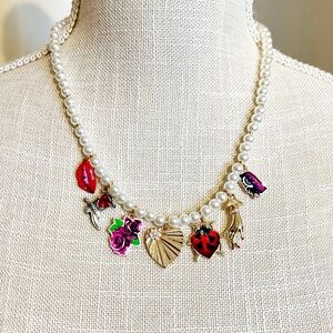 👄Betsey Johnson Faux Pearl Charm Necklace - Ladybug, Lips, Flower & Cowboy Boot